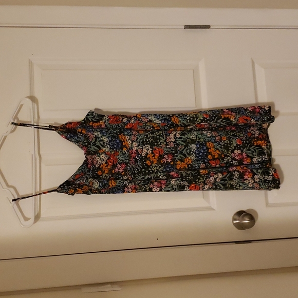 Sweetheart Neckline Floral Dress - Picture 3 of 5